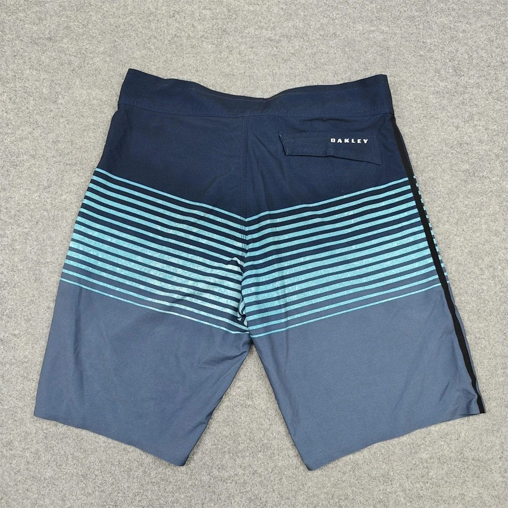 Oakley Board Shorts Mens 34 Blue Striped Swim‎ Trunks Drawstring Back Pocket
